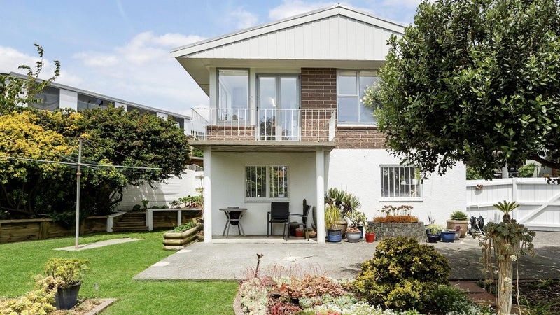 20 Lawrence Crescent, Hillpark, Auckland - Carousel 1