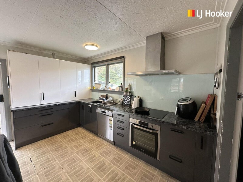 23 Stephen Street, Halfway Bush, Dunedin - Carousel 2