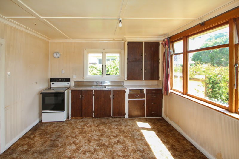 15 Balmoral Street, Oamaru North, Oamaru - Carousel 2