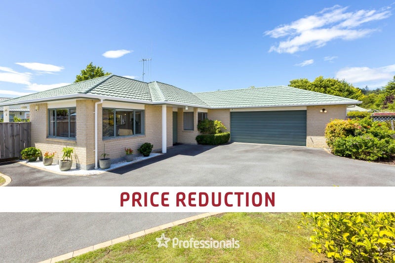 8 Carlow Grove, Birchville, Upper Hutt - Carousel 1