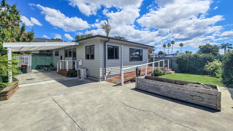 13A Menin Road, Onekawa, Napier - Carousel 1