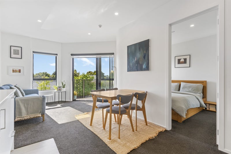 105/1A Oakley Avenue, Waterview, Auckland - Carousel 1