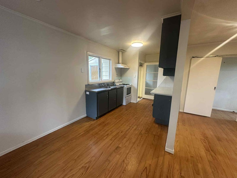 210 Lake Road, Northcote, Auckland - Carousel 1