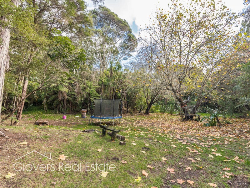 62 Woodfern Crescent, Titirangi, Auckland - Carousel 11