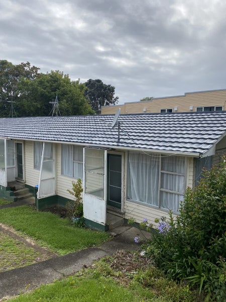 31 Bannerman Road, Morningside, Auckland - Carousel 1