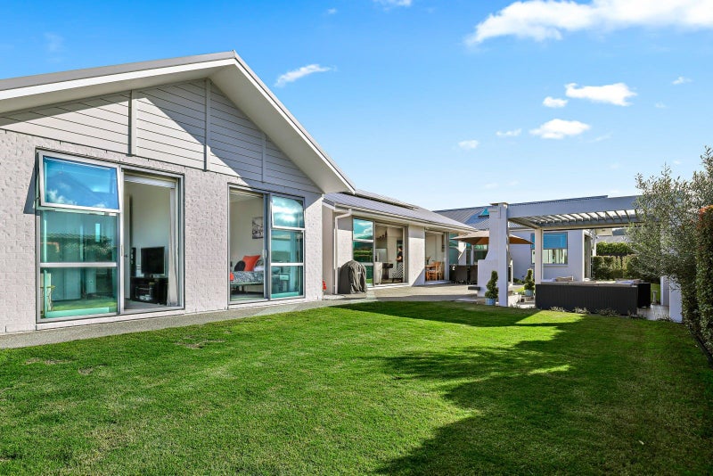 8 Wrybill Way, POINT WELLS, Point Wells - Carousel 1