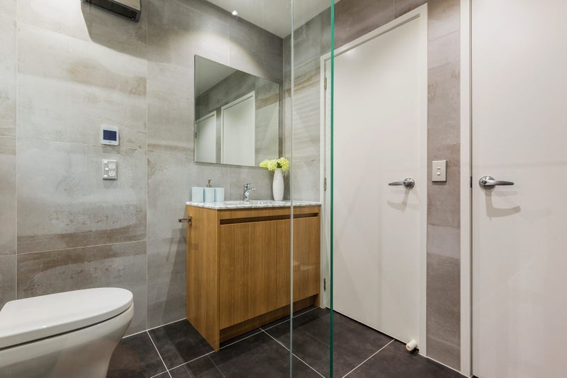 1/1 Livingstone Street, Milford, Auckland - Carousel 16