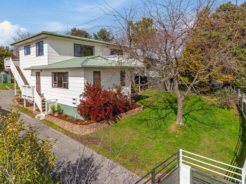 26 Frederick Street, Two Mile Bay, Taupo - Carousel 1
