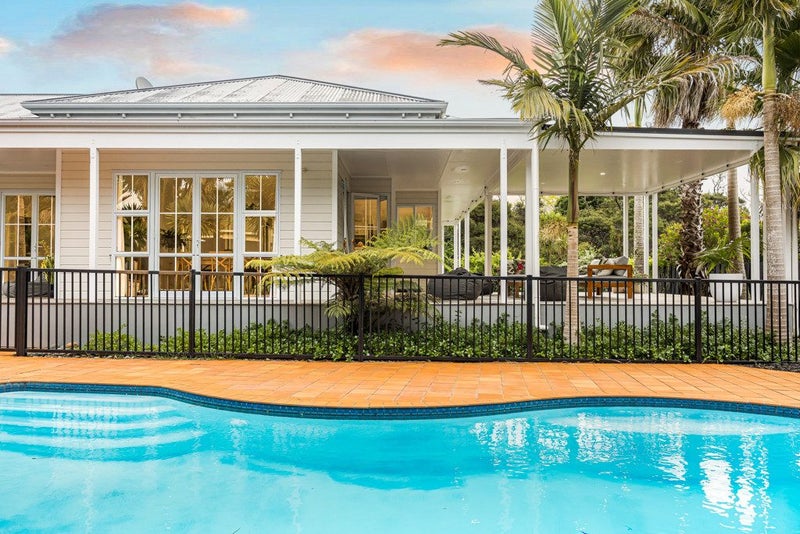 27 Almond Grove, Greenhithe, Auckland - Carousel 1