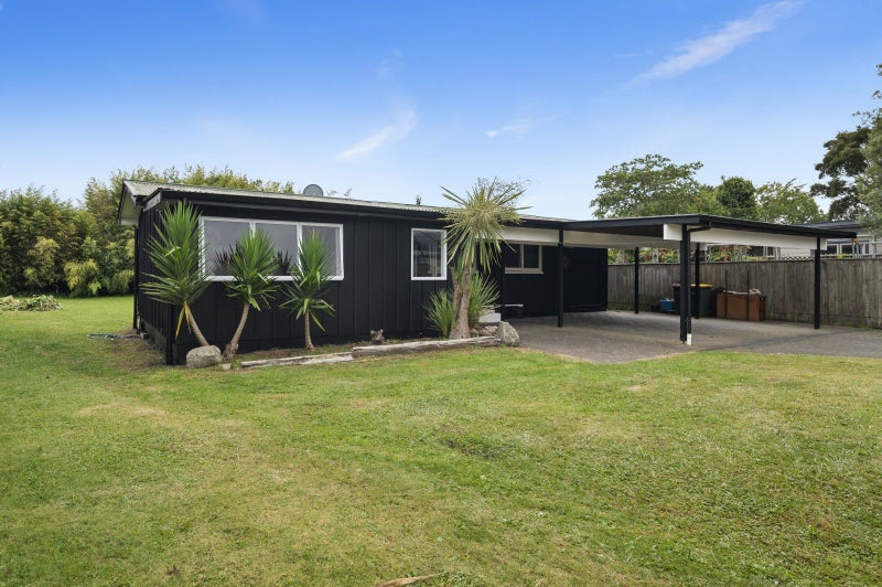 11 Farnworth Avenue, Holdens Bay, Rotorua - Carousel 1