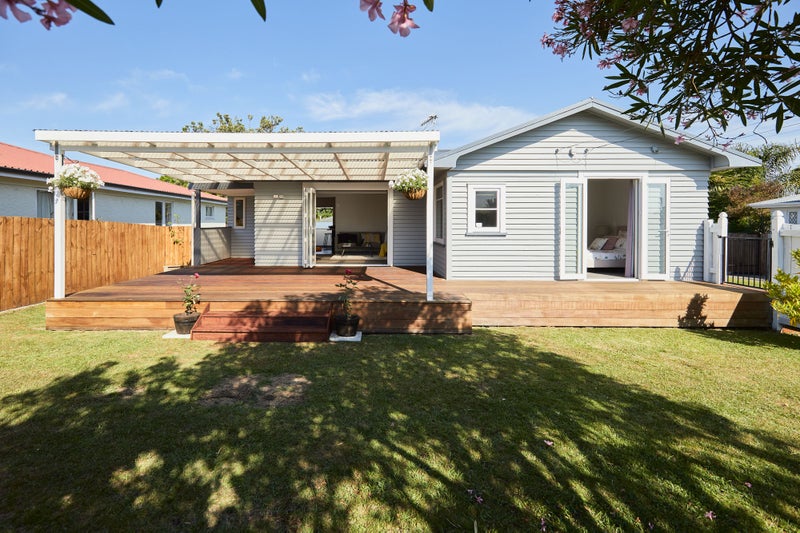 22 Greerton Road, Gate Pa, Tauranga - Carousel 1