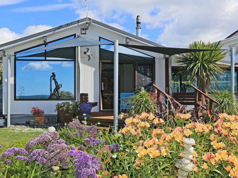 132 North Shore Road, Eskdale, Napier - Carousel 1