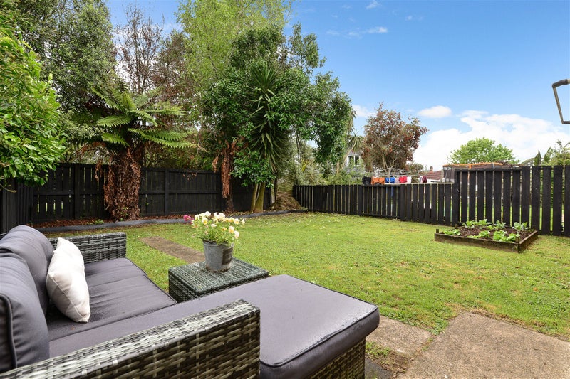 69B Fox Street, Hamilton East, Hamilton - Carousel 13