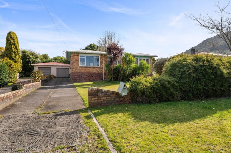 38 Island View Road, Western Heights, Rotorua - Carousel 1