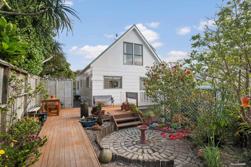 2/136 Awaruku Road, Torbay, Auckland - Carousel 1