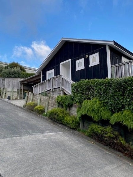 8 Arawhata Street, Ranui, Porirua - Carousel 1