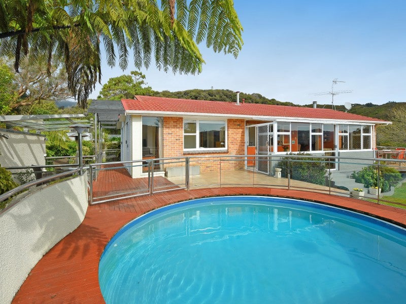 84 Cruickshank Road, Clouston Park, Upper Hutt - Carousel 1