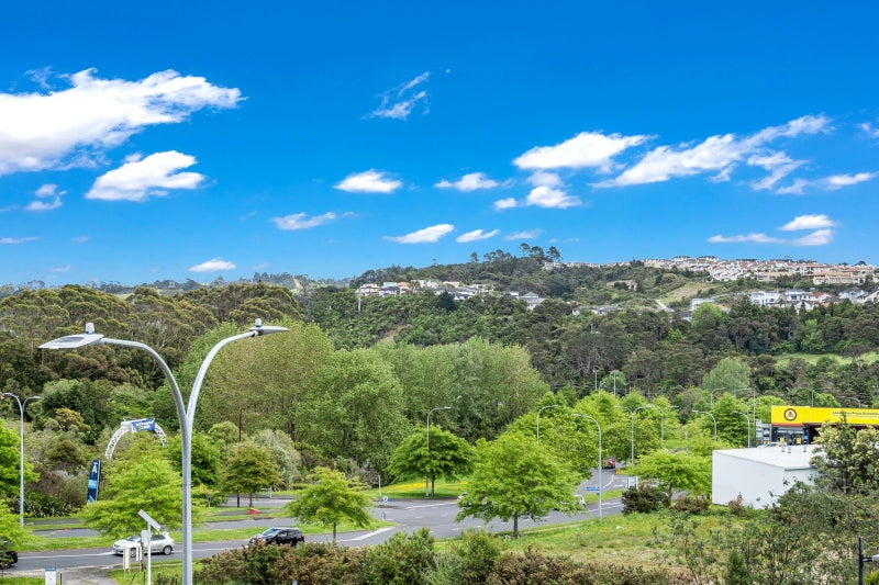 203/27 Don McKinnon Drive, Albany, Auckland - Carousel 1