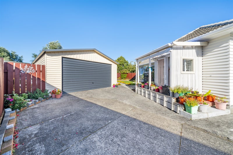 13 Weka Grove, Elderslea, Upper Hutt - Carousel 1