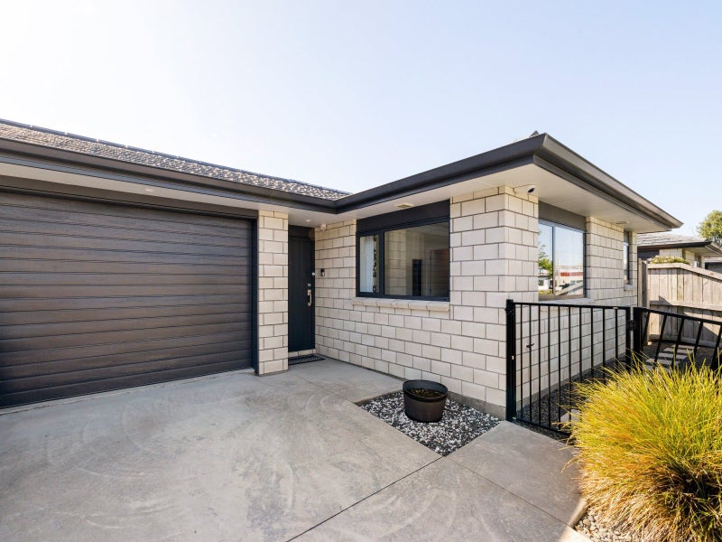 1B Empire Street, Frankton, Hamilton - Carousel 1