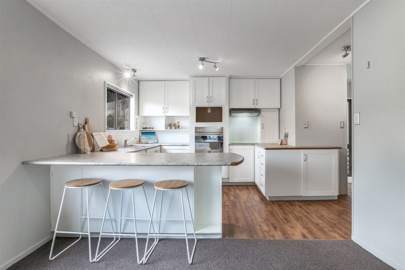 16 Kinloch Place, Papakowhai, Porirua - Carousel 2