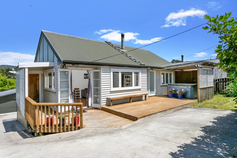 52 Mcentee Road, Waitakere, Auckland - Carousel 1