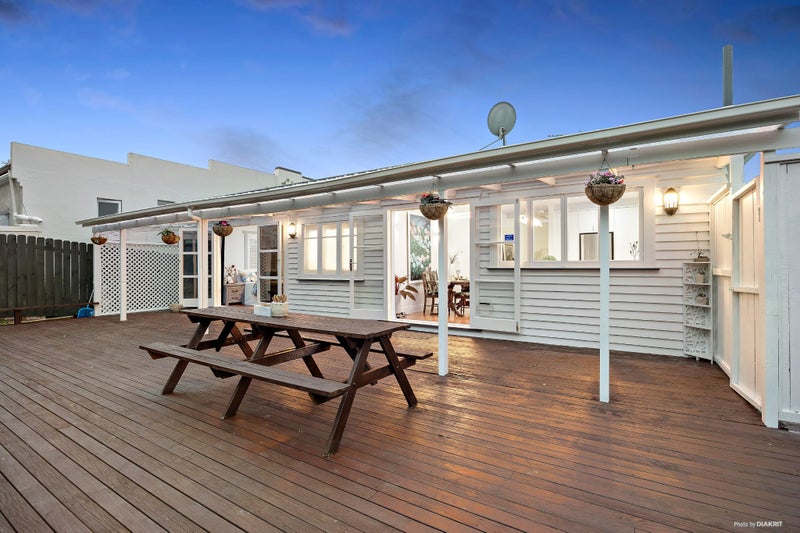 87 Calgary Street, Mount Eden, Auckland - Carousel 1