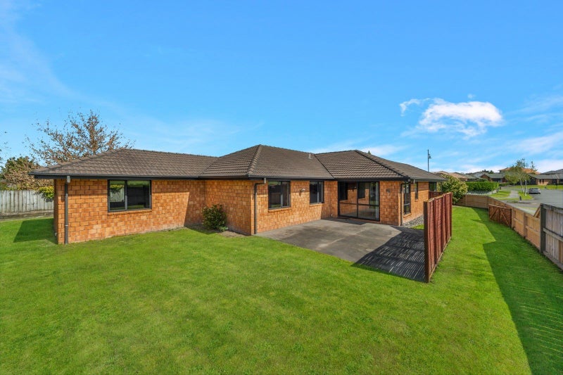 1 Belgrave Court, Huntington, Hamilton - Carousel 1