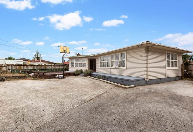 49 Hoteo Avenue, Papatoetoe, Auckland - Carousel 1