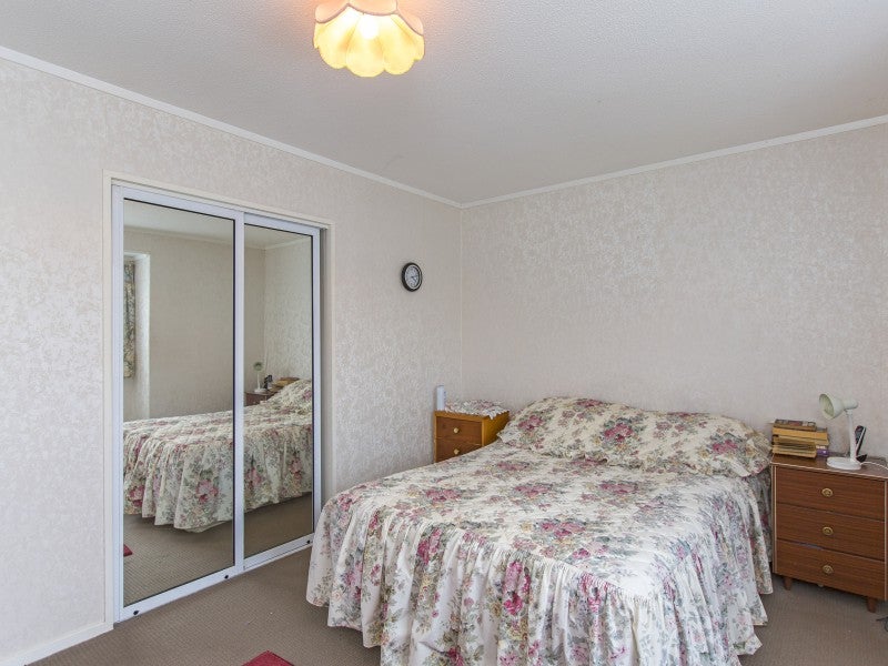 6/20 Wagon Road, Stokes Valley, Lower Hutt - Carousel 14