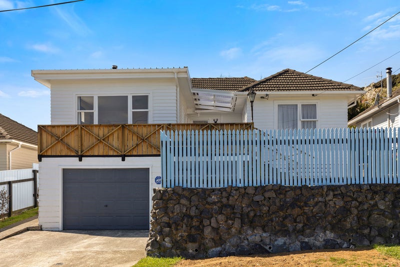 21 Castlerea Street, Wainuiomata, Lower Hutt - Carousel 19