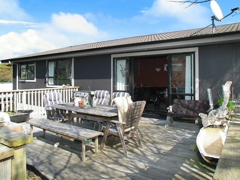 29 Solander Place, Whitby, Porirua - Carousel 1