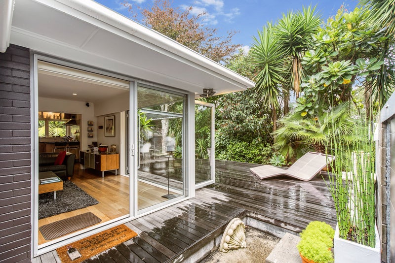 2/31 Bracken Avenue, Takapuna, Auckland - Carousel 1