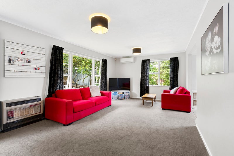 12 Atahu Grove, Tirohanga, Lower Hutt - Carousel 2