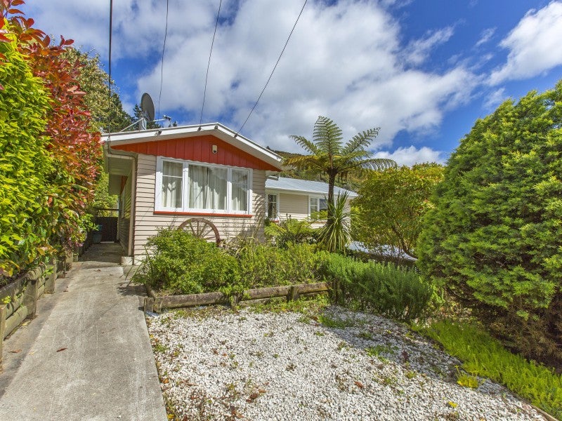 27 Willcox Grove, Naenae, Lower Hutt - Carousel 2