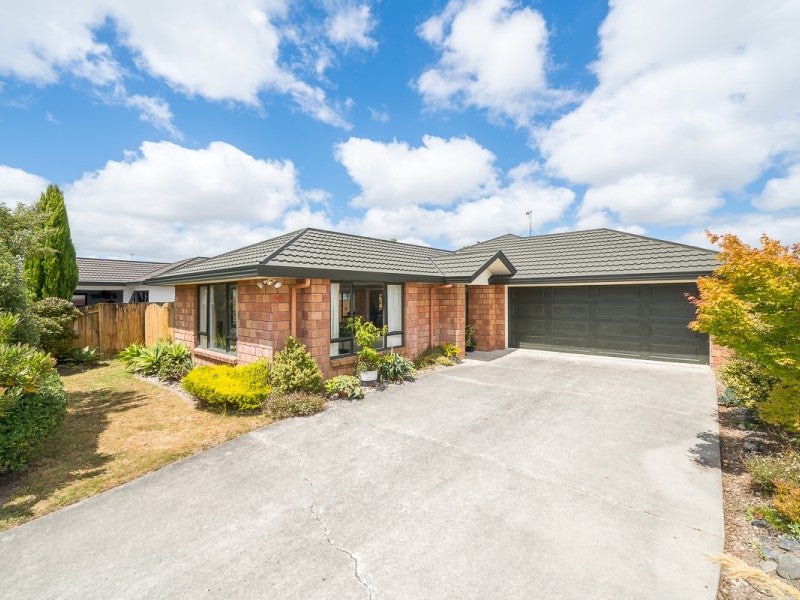 16 Aspen Way, Kelvin Grove, Palmerston North - Carousel 1