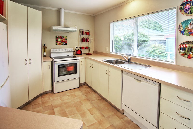 28B Essex Street, Masterton - Carousel 2