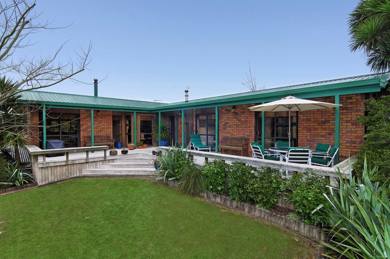 291 Boord Crescent, Kumeu - Carousel 1