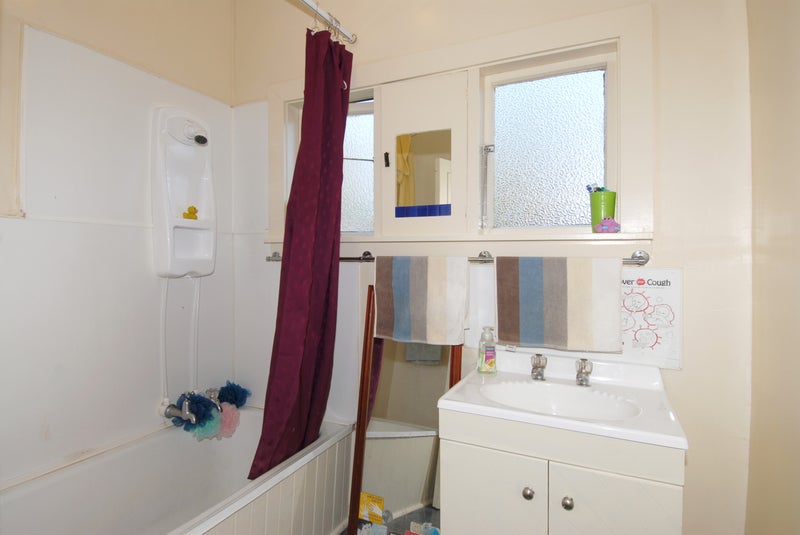 2/30 Barbour Street, Waltham, Christchurch - Carousel 10