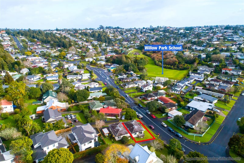 1/85 Moore Street, Hillcrest, Auckland - Carousel 2