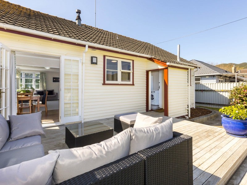51 Chapman Crescent, Naenae, Lower Hutt - Carousel 1