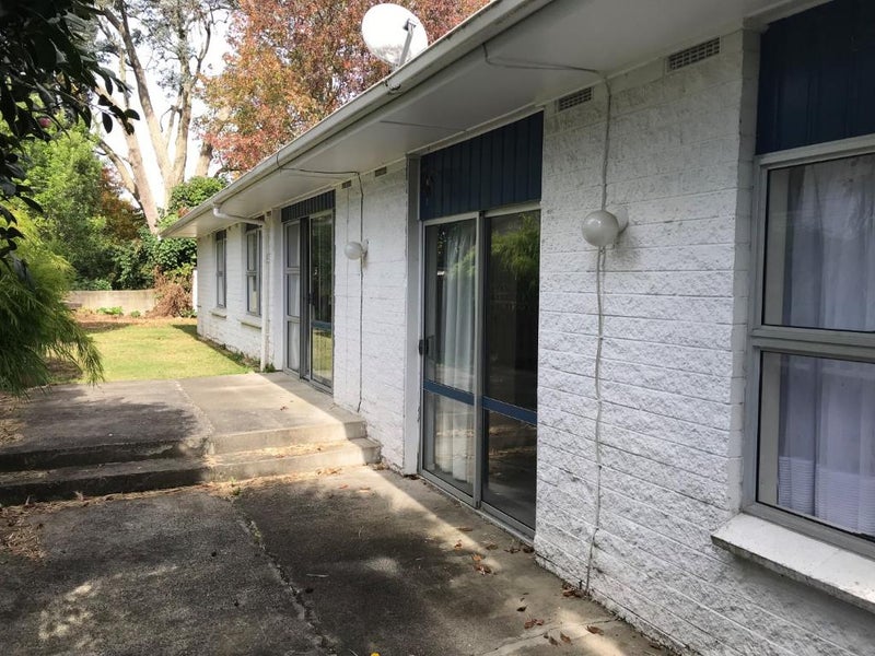 62 Glen Lynne Avenue, Queenwood, Hamilton - Carousel 2