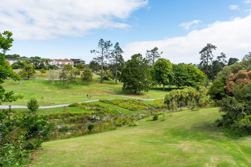 1/73 Glencoe Road, Browns Bay, Auckland - Carousel 14