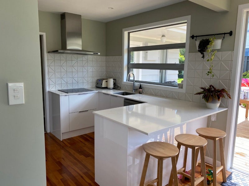 1 Lomita Road, Johnsonville, Wellington - Carousel 2