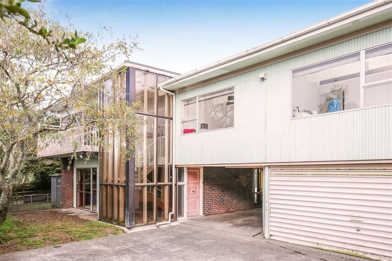 52 Lynden Avenue, Hillcrest, Auckland - Carousel 1