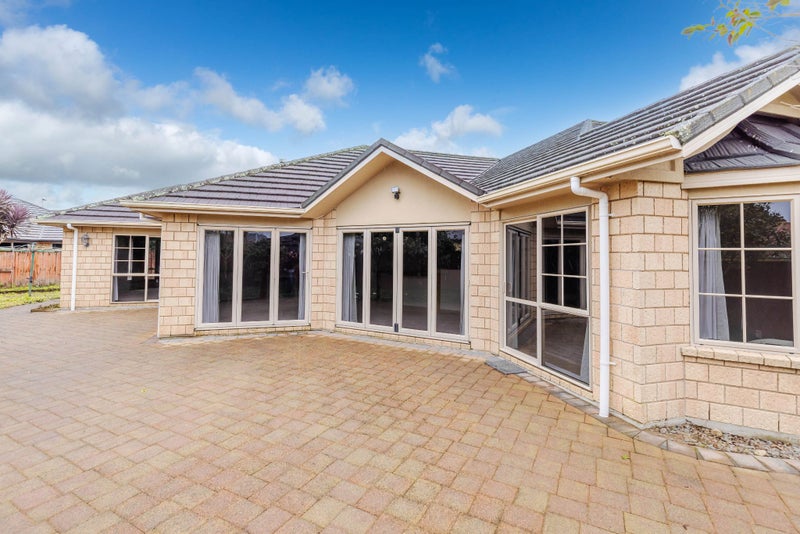 32 Miers Glade, Rototuna North, Hamilton - Carousel 2