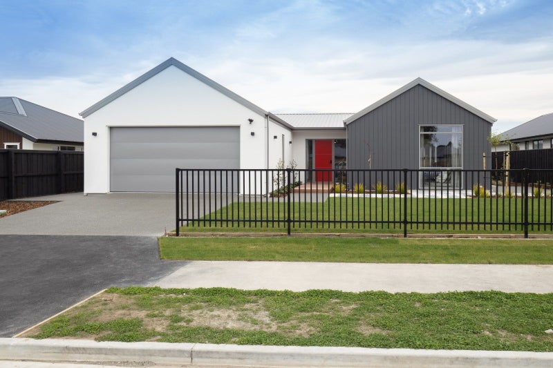 6 Strowan Avenue, Elgin, Ashburton - Carousel 1