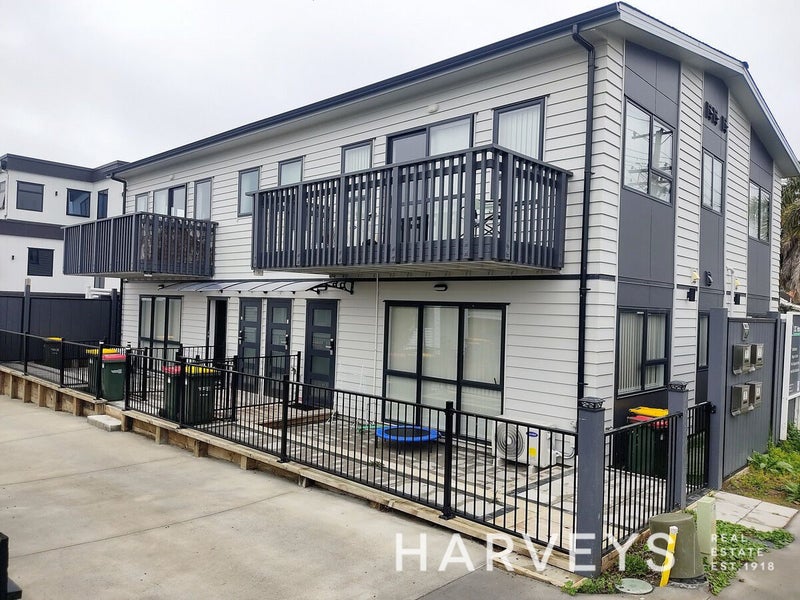 12 Pleasant Road, Glen Eden, Auckland - Carousel 2