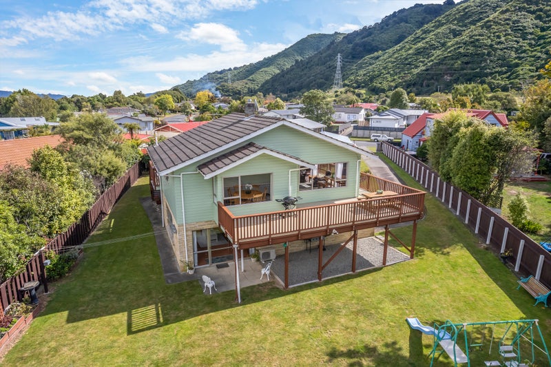 54A Larchmont Grove, Totara Park, Upper Hutt - Carousel 34