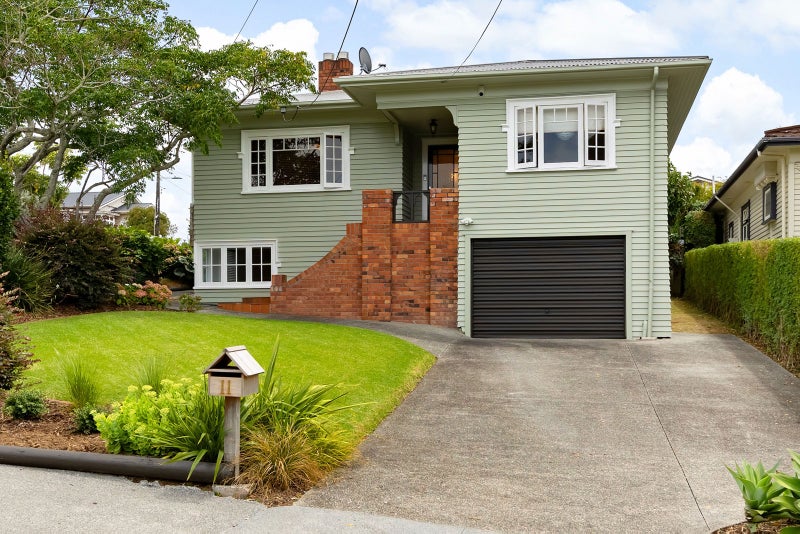 11 Mons Avenue, Mount Roskill, Auckland - Carousel 1